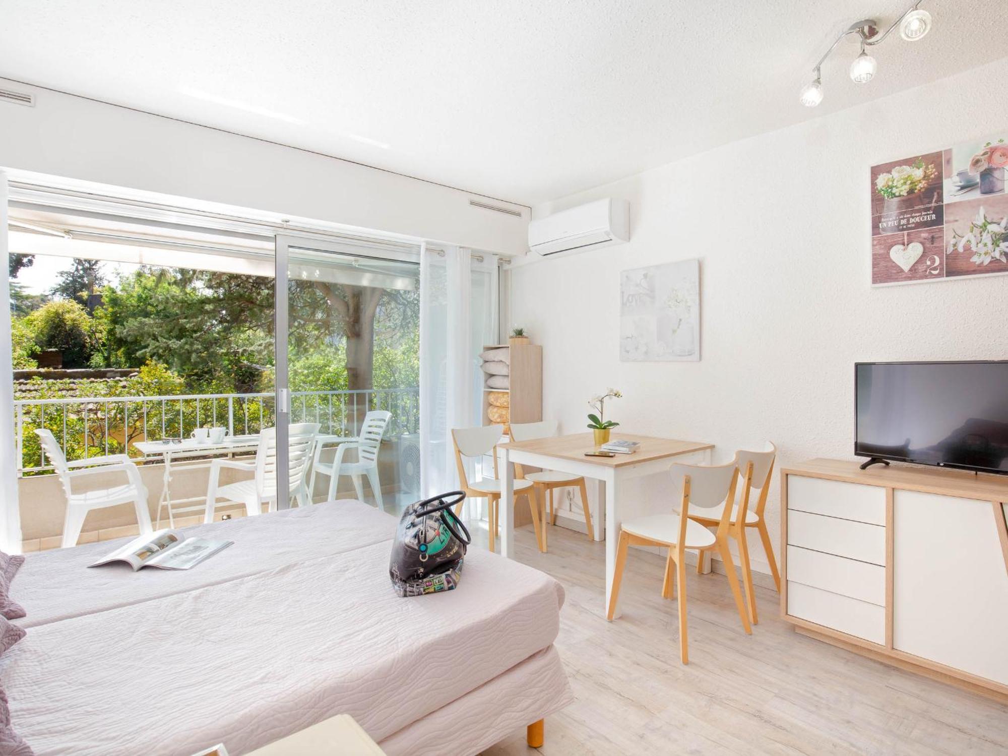 Studio Climatise Pour 3, Face Est, A 50M Plage Et Proche Commerces - Fr-1-466A-23 Saint-Raphaël Εξωτερικό φωτογραφία